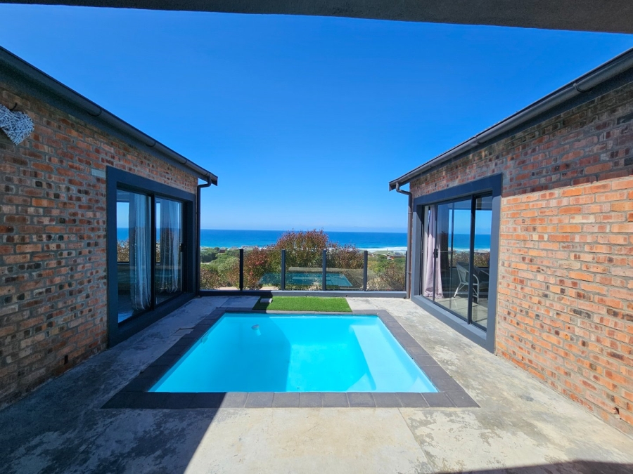 3 Bedroom Property for Sale in Dwarswegstrand Western Cape